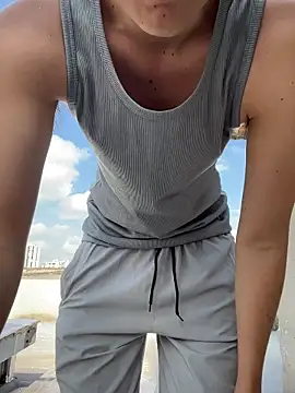 Snapshot of LiamMyst chatting on 12-17-25, 03:29 LiamMyst online show from 12-17-25, 03:29