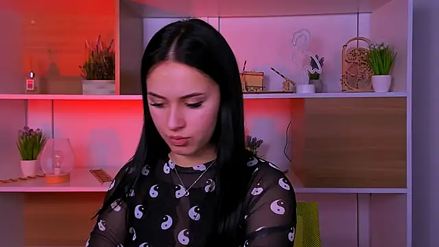 Snapshot of vivy_star1 chatting on 10-26-25, 08:26 vivy star1 online show from 10-26-25, 08:26