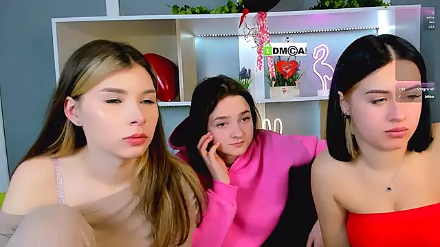 Snapshot of vivy_star1 chatting on 02-19-26, 01:45 vivy star1 online show from 02-19-26, 01:45