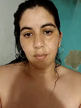 Snapshot of Benditofetiche chatting on 11-05-25, 04:01 Benditofetiche online show from 11-05-25, 04:01