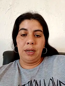 Snapshot of Benditofetiche chatting on 11-09-25, 04:05 Benditofetiche online show from 11-09-25, 04:05