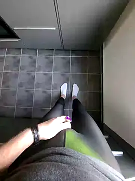 rezzzze online show from 11-08-25, 11:54