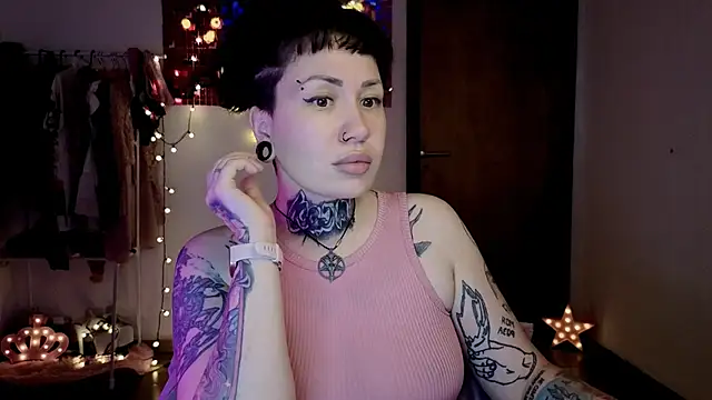 Snapshot of Senorita__Dakota chatting on 11-15-25, 03:26 Senorita Dakota online show from 11-15-25, 03:26