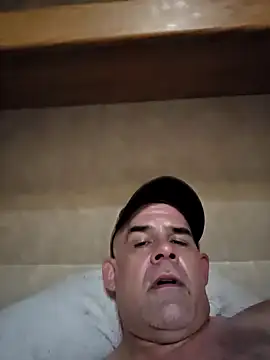 Snapshot of DeeBestEver chatting on 10-04-25, 12:08 DeeBestEver online show from 10-04-25, 12:08