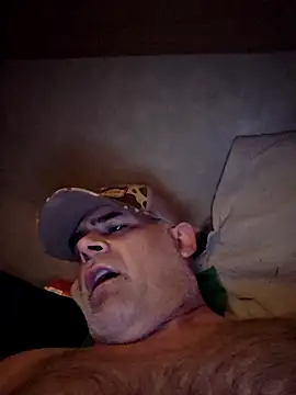 Snapshot of DeeBestEver chatting on 10-12-25, 11:53 DeeBestEver online show from 10-12-25, 11:53