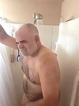 Snapshot of DeeBestEver chatting on 10-14-25, 12:44 DeeBestEver online show from 10-14-25, 12:44