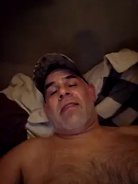 Snapshot of DeeBestEver chatting on 10-27-25, 01:26 DeeBestEver online show from 10-27-25, 01:26