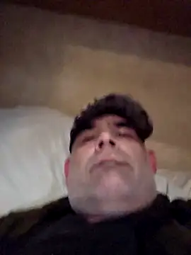 Snapshot of DeeBestEver chatting on 10-29-25, 10:44 DeeBestEver online show from 10-29-25, 10:44