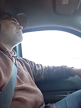 Snapshot of DeeBestEver chatting on 11-05-25, 03:01 DeeBestEver online show from 11-05-25, 03:01