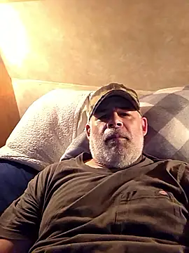 Snapshot of DeeBestEver chatting on 11-06-25, 11:59 DeeBestEver online show from 11-06-25, 11:59