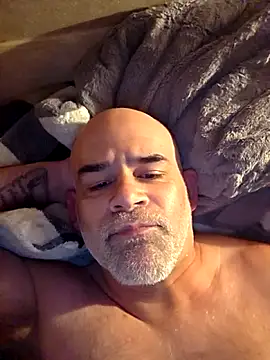 Snapshot of DeeBestEver chatting on 11-20-25, 01:55 DeeBestEver online show from 11-20-25, 01:55