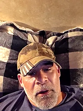 Snapshot of DeeBestEver chatting on 11-22-25, 11:31 DeeBestEver online show from 11-22-25, 11:31