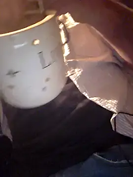 Snapshot of DeeBestEver chatting on 11-25-25, 08:14 DeeBestEver online show from 11-25-25, 08:14