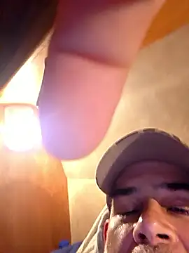 Snapshot of DeeBestEver chatting on 11-26-25, 08:48 DeeBestEver online show from 11-26-25, 08:48