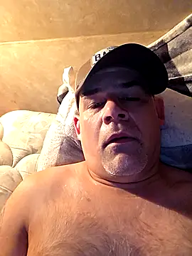 Snapshot of DeeBestEver chatting on 12-05-25, 06:59 DeeBestEver online show from 12-05-25, 06:59