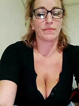 Fifi83Bell online show from 11-03-25, 09:38