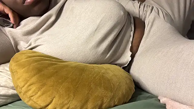 nanaisbackk online show from 10-27-25, 07:56