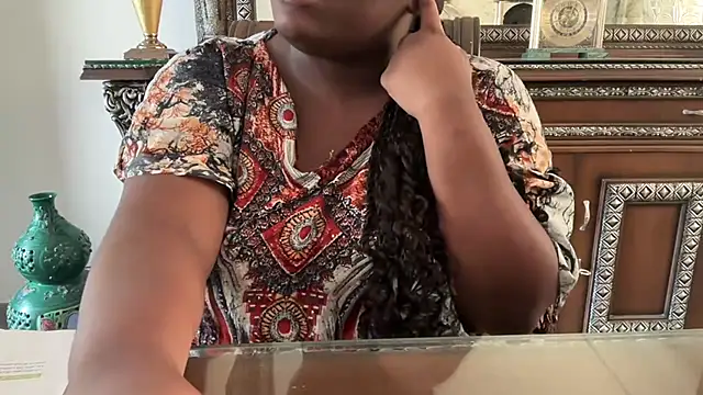 nanaisbackk online show from 12-05-25, 08:12