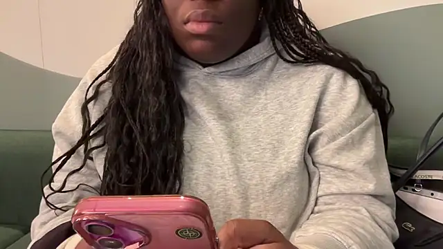 nanaisbackk online show from 12-19-25, 08:54