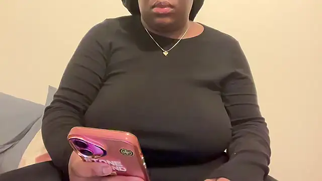 nanaisbackk online show from 02-12-26, 05:52