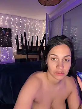 LaPetiteKim online show from 11-13-25, 09:03