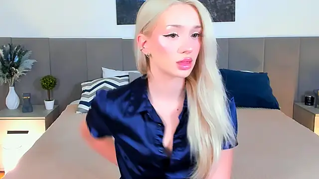 SugarWhisper online show from 11-29-25, 04:10