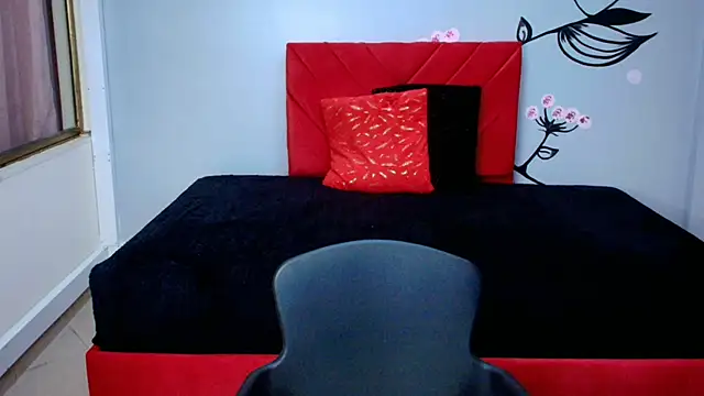 Charlotte  Gray online show from 10-18-25, 12:28