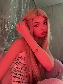  Siennaaa  online show from 02-26-26, 08:52