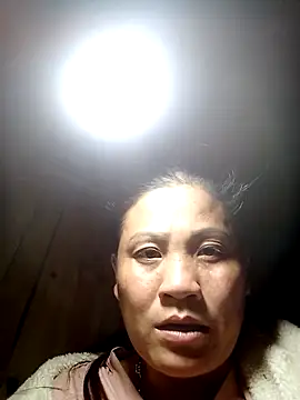 Snapshot of bae-bae chatting on 10-29-25, 02:30 bae-bae online show from 10-29-25, 02:30