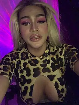 Snapshot of Kessey_Herera chatting on 03-15-26, 11:00 Kessey Herera online show from 03-15-26, 11:00