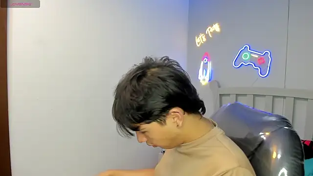 StiwenTwink online show from 11-05-25, 04:07