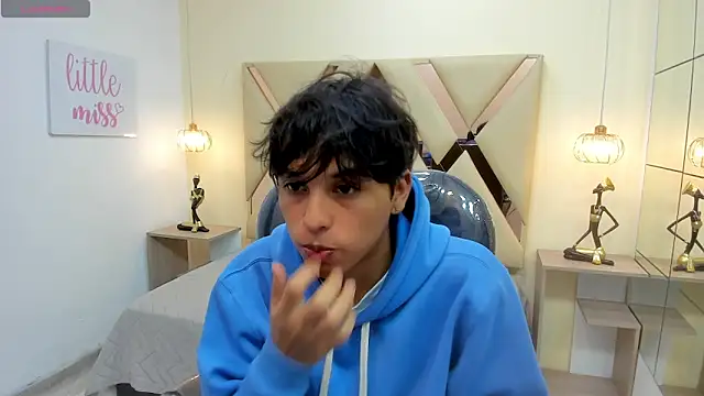 StiwenTwink online show from 02-11-26, 01:05