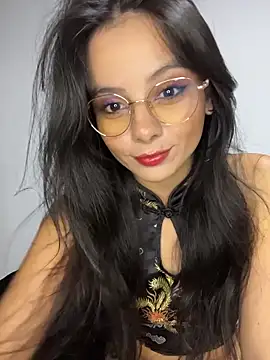 SaraMistick online show from 11-21-25, 10:58