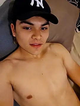 Snapshot of Sasu88_2 chatting on 10-30-25, 06:48 Sasu88 2 online show from 10-30-25, 06:48