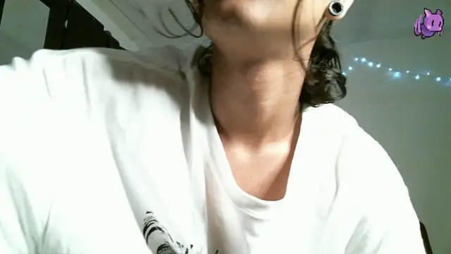 Dickie Dicking online show from 12-19-25, 06:26