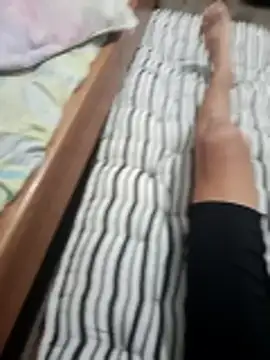 Snapshot of mazo18 chatting on 10-21-25, 10:05 mazo18 online show from 10-21-25, 10:05