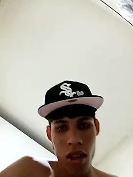 Snapshot of mazo18 chatting on 02-16-26, 02:29 mazo18 online show from 02-16-26, 02:29