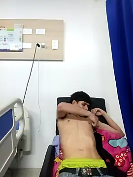 Snapshot of mazo18 chatting on 02-21-26, 01:39 mazo18 online show from 02-21-26, 01:39