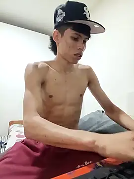 Snapshot of mazo18 chatting on 03-31-26, 07:03 mazo18 online show from 03-31-26, 07:03