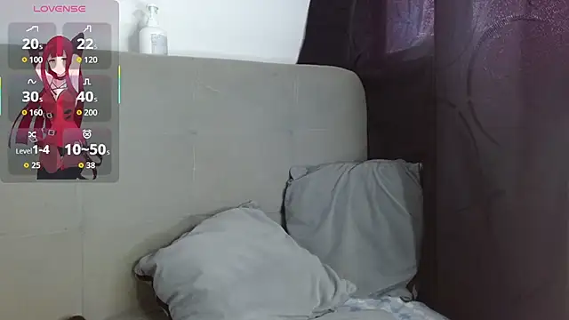 JuliethaFox online show from 06-19-26, 07:39