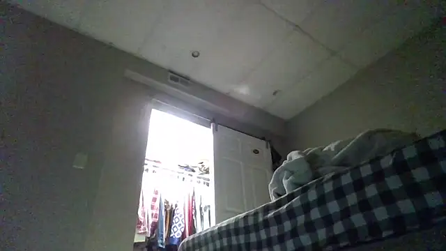 Snapshot of StroknGoon69 chatting on 02-10-26, 05:06 StroknGoon69 online show from 02-10-26, 05:06