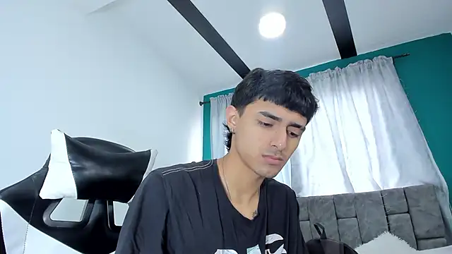 Snapshot of Anthony_carter chatting on 12-21-25, 01:18 Anthony carter online show from 12-21-25, 01:18