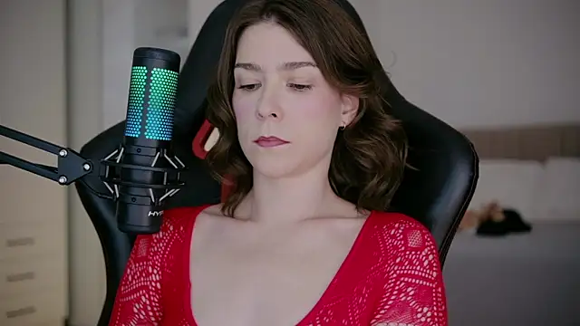 Snapshot of WowHelloAlice chatting on 02-21-26, 08:59 WowHelloAlice online show from 02-21-26, 08:59