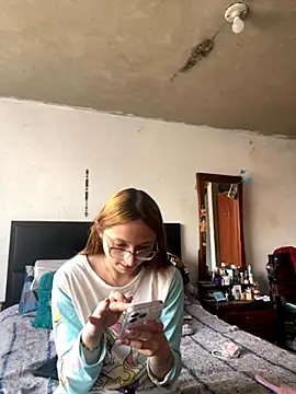 imariahot online show from 10-07-25, 02:47