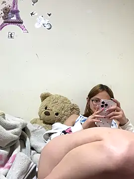 imariahot online show from 10-10-25, 01:15