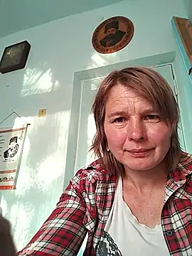 Snapshot of Masha412111 chatting on 05-25-26, 05:19 Masha412111 online show from 05-25-26, 05:19