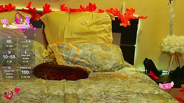 EmilyWhispers online show from 11-05-25, 07:36