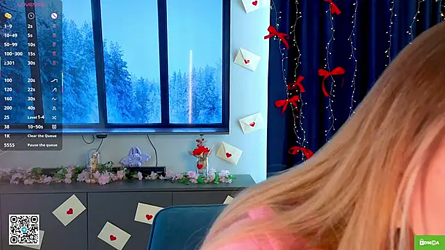 JulieLupo online show from 02-26-26, 06:12