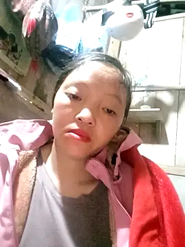 Minkine022 online show from 10-31-25, 06:53