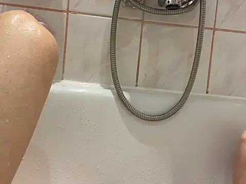 Snapshot of pleasedontpressaredburton chatting on 10-30-25, 12:50 pleasedontpressaredburton online show from 10-30-25, 12:50